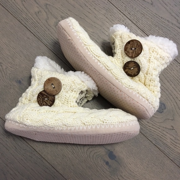 Comfy Boot Slippers - Picture 2 of 3